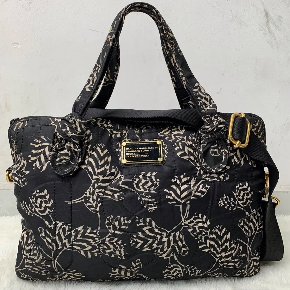 Marc by Marc Jacobs Women's Laptop Black/Cream Floral Messenger Bag